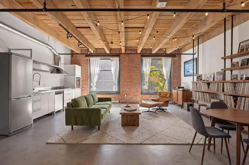 308 55 E CORDOVA STREET - photo 1 of 33
