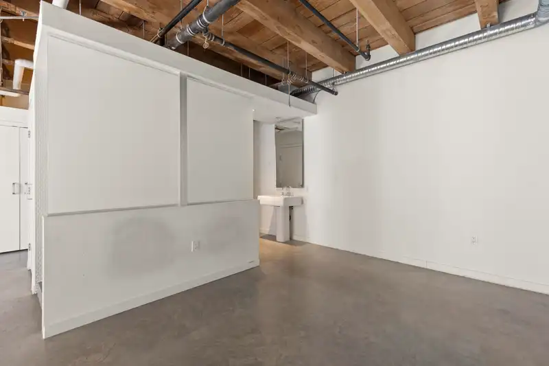 308 55 E CORDOVA STREET - photo 4 of 33