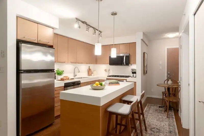 408 2770 SOPHIA STREET - photo 3 of 25
