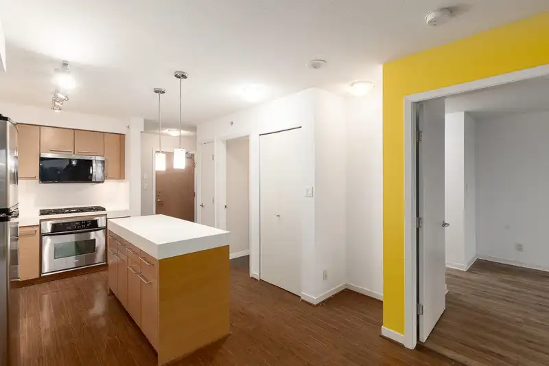 408 2770 SOPHIA STREET - photo 4 of 25