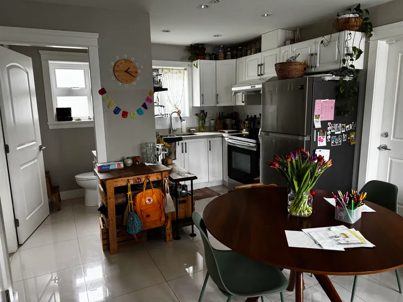 1865 E 37TH AVENUE - photo 3 of 22