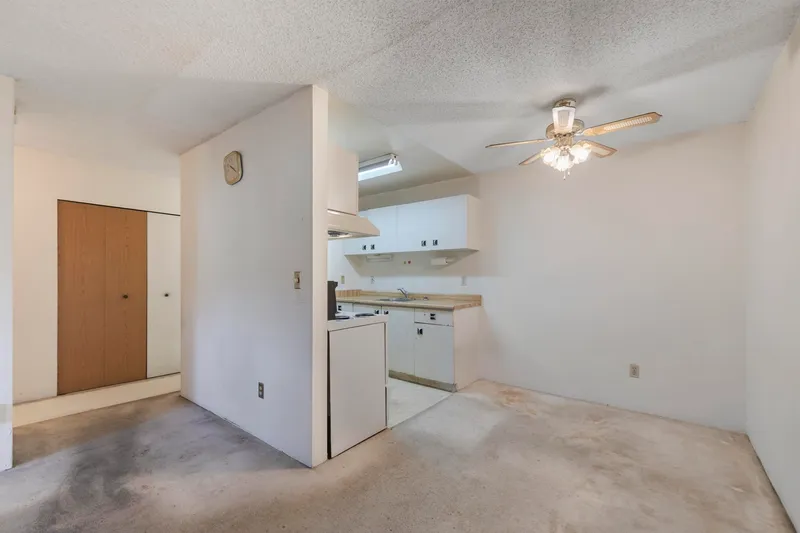 115 1440 E BROADWAY STREET - photo 3 of 20