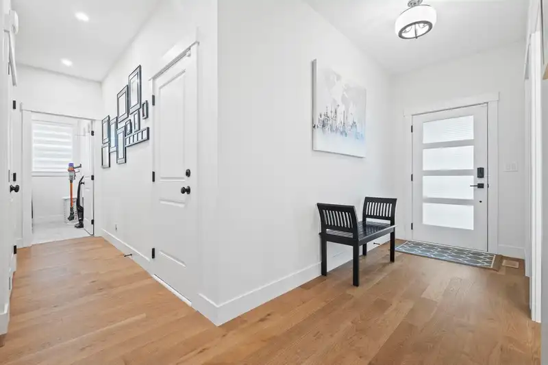 50986 SOPHIE CRESCENT - photo 2 of 33