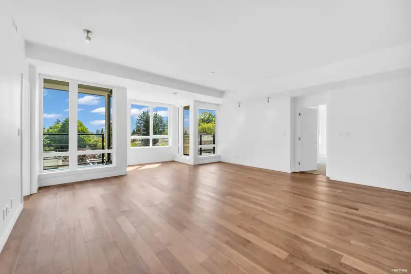 406 4408 CAMBIE STREET - photo 2 of 39