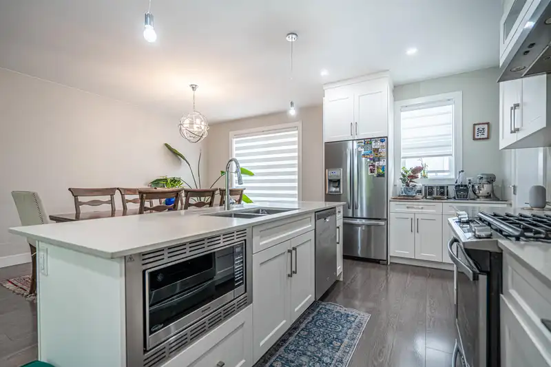 47 19501 74 AVENUE - photo 4 of 37