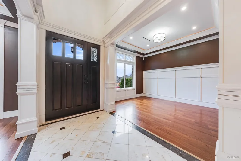 2798 161 STREET - photo 4 of 25