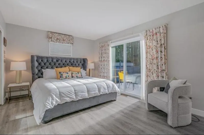 20264 27 AVENUE - photo 3 of 5