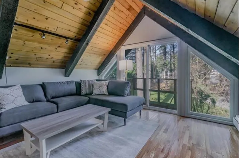 20264 27 AVENUE - photo 4 of 5