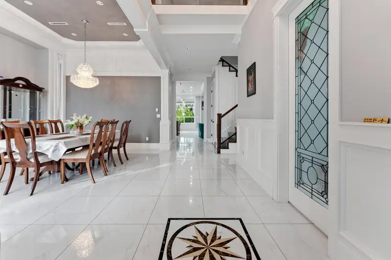 7818 127 STREET - photo 3 of 25