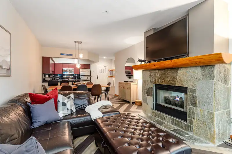 102 4821 SPEARHEAD DRIVE - photo 4 of 20