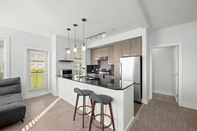 222 15956 86A AVENUE - photo 3 of 25