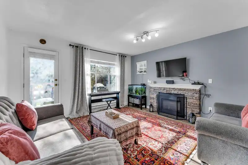 87 12099 237 STREET - photo 4 of 26