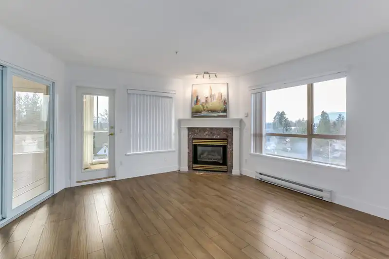 604 45745 PRINCESS AVENUE - photo 4 of 23