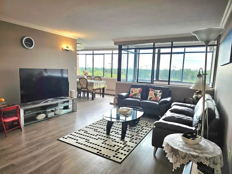 910 6631 MINORU BOULEVARD - photo 1 of 28