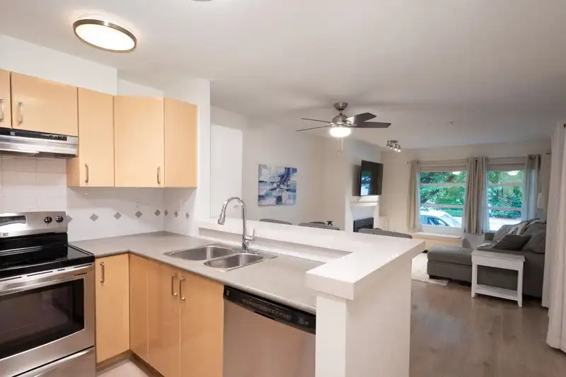 206 3083 W 4TH AVENUE - photo 2 of 40