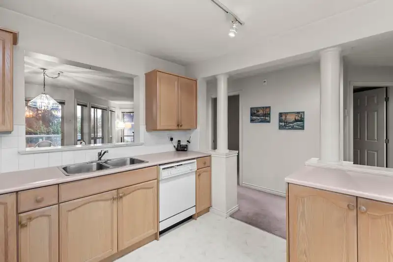 208 2575 WARE STREET - photo 4 of 28