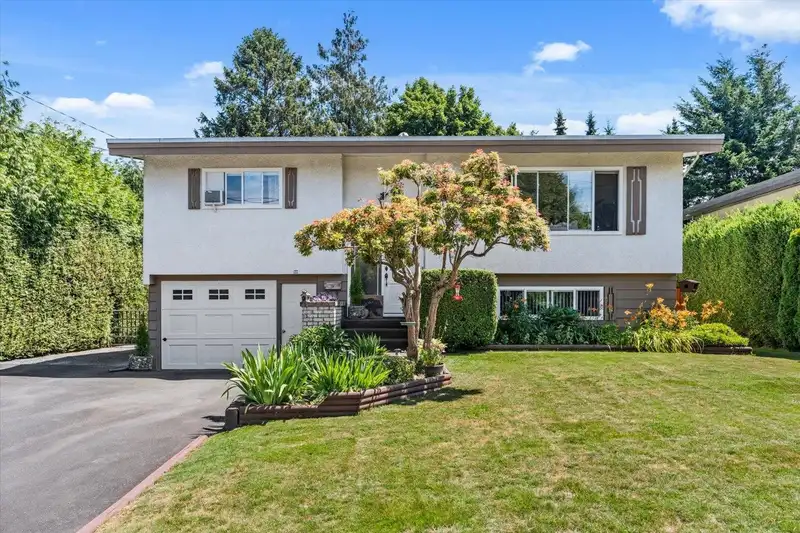 6336 REID ROAD - photo 1 of 36