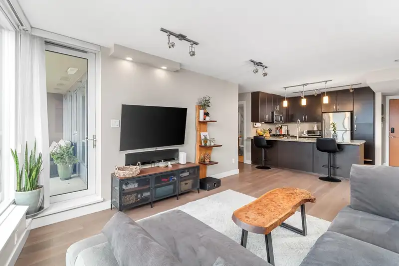 1505 651 NOOTKA WAY - photo 3 of 25