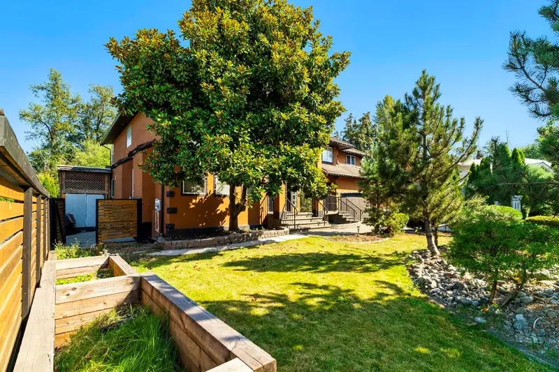 9764 180 STREET - photo 3 of 25