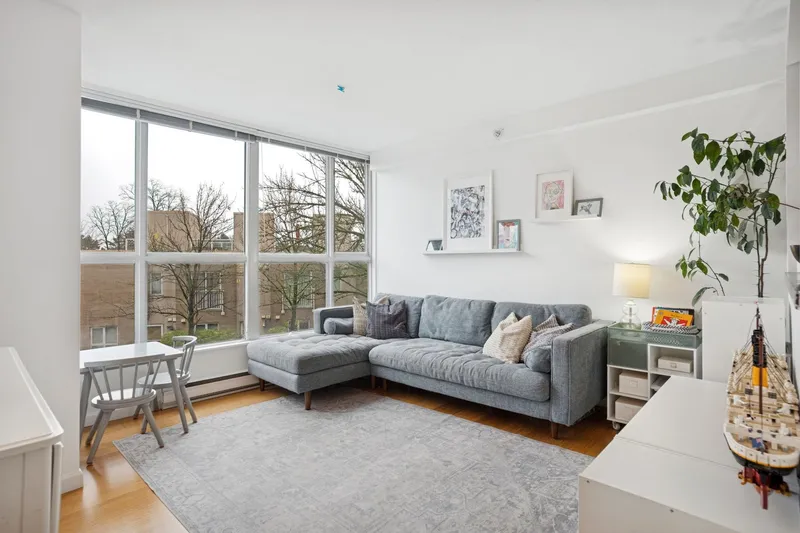 216 288 E 8TH AVENUE - photo 1 of 25