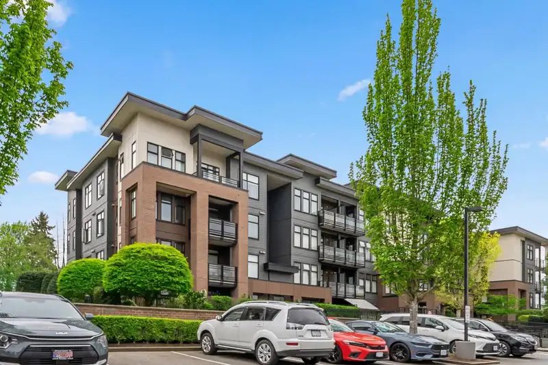 212 20058 FRASER HIGHWAY - photo 1 of 26