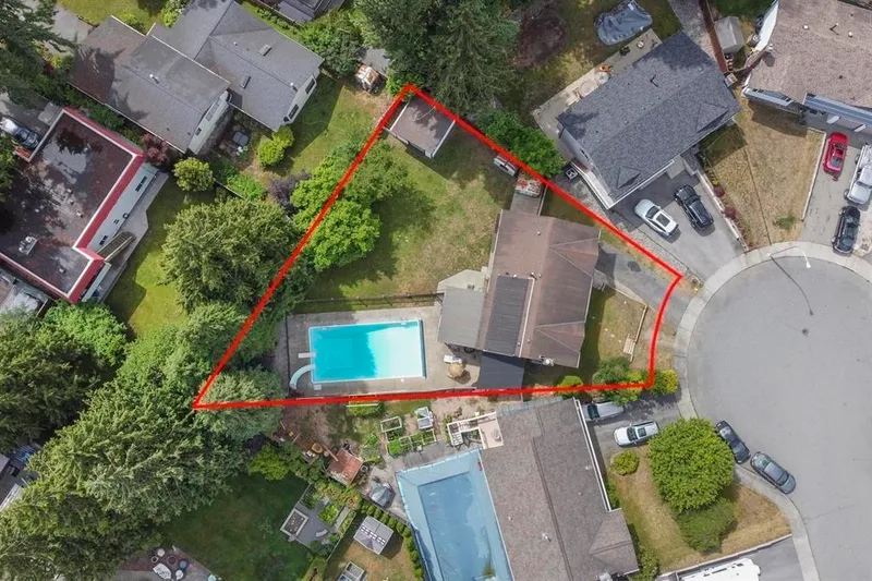 20272 46A AVENUE - photo 4 of 25