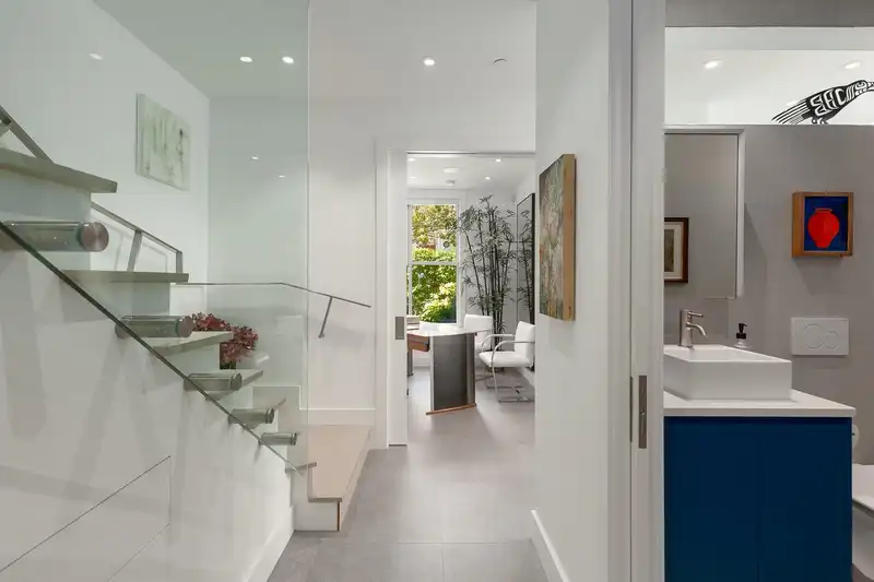 708 HEATLEY AVENUE - photo 4 of 40