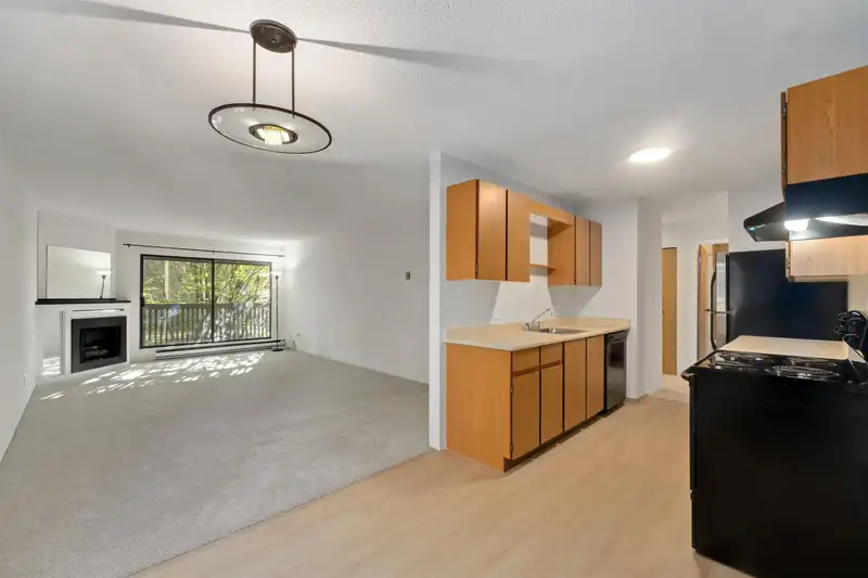 315 13507 96 AVENUE - photo 2 of 40