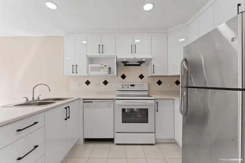 66 12110 75A AVENUE - photo 3 of 28