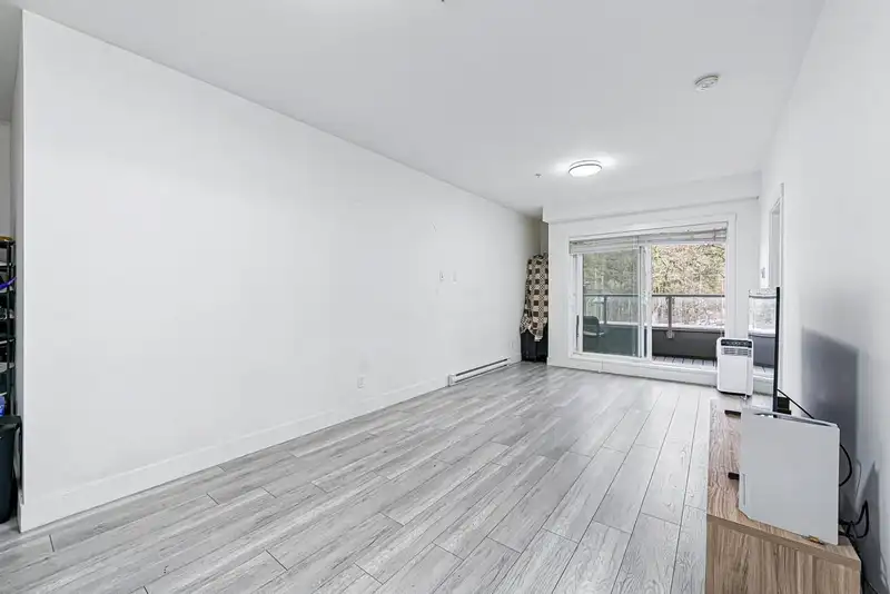 308 13978 FRASER HIGHWAY - photo 2 of 15