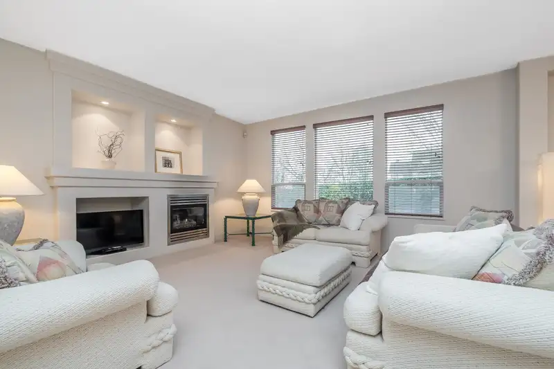 15070 68A AVENUE - photo 1 of 33