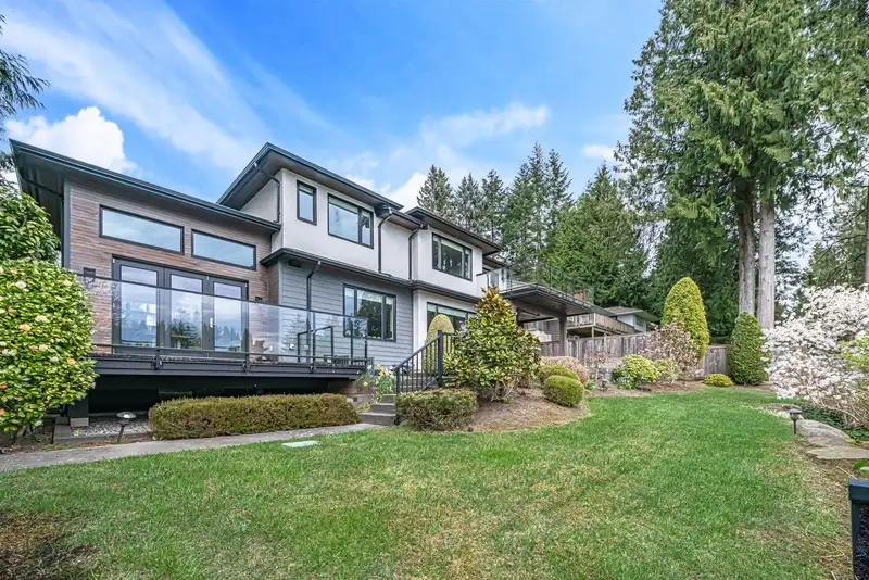 225 TAMARACK ROAD - photo 3 of 40