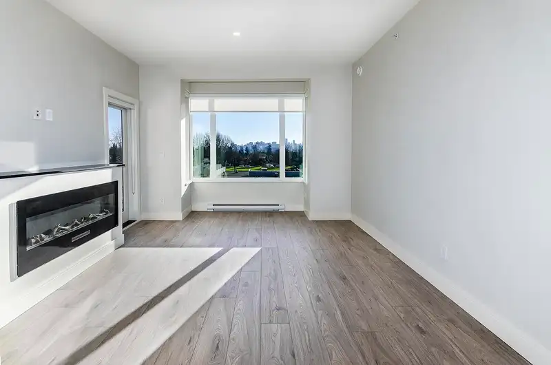 411 1633 TATLOW AVENUE - photo 3 of 33