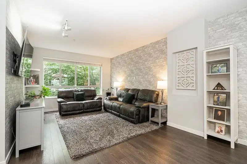 129 8138 204 STREET - photo 2 of 40