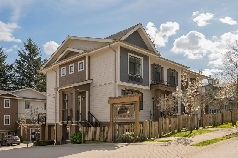 15 1818 HARBOUR STREET - photo 1 of 40