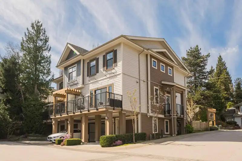 15 1818 HARBOUR STREET - photo 4 of 40