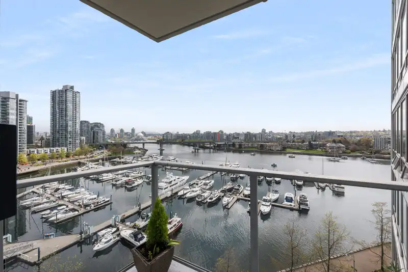 1201 1228 MARINASIDE CRESCENT - photo 1 of 40