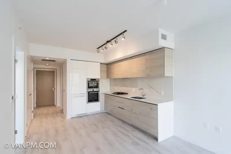 2603 2085 SKYLINE COURT - photo 4 of 24