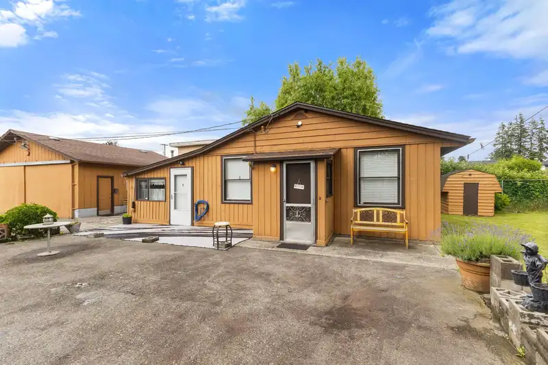 26968 30 AVENUE - photo 1 of 29