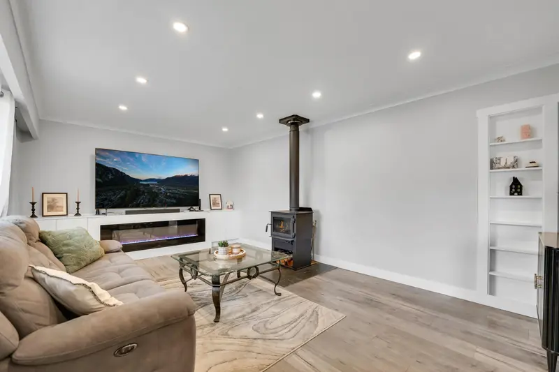 2026 GARIBALDI WAY - photo 2 of 25