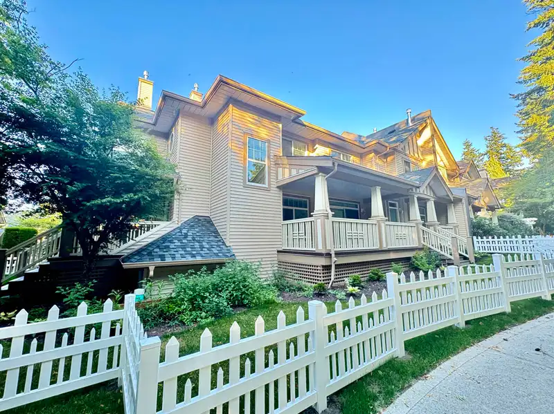 69 2678 KING GEORGE BOULEVARD - photo 1 of 40