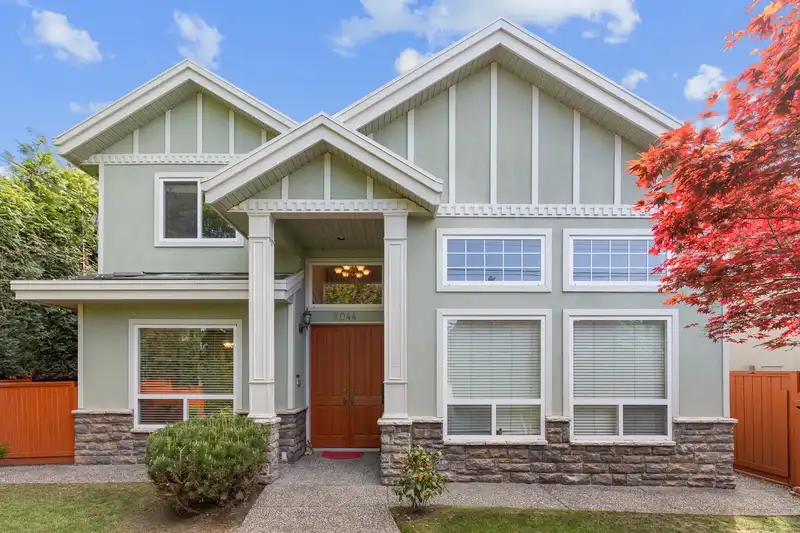 9044 RAILWAY AVENUE - photo 1 of 37