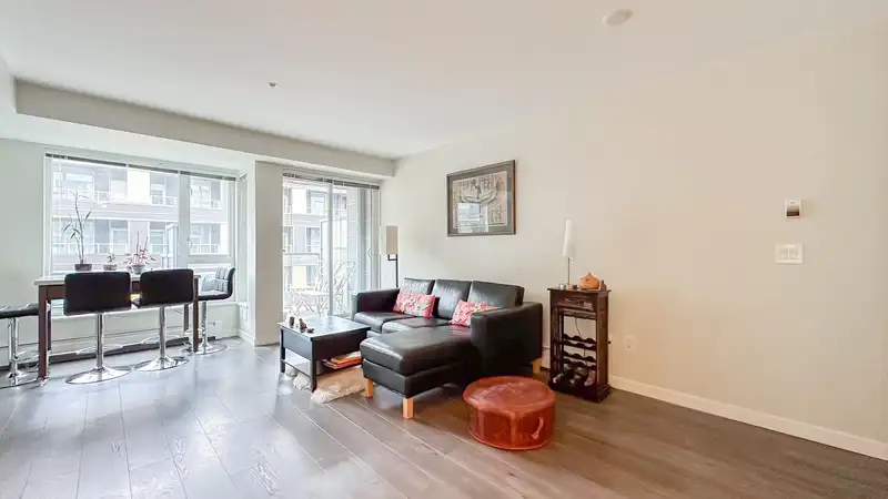 503 384 E 1ST AVENUE - photo 2 of 18