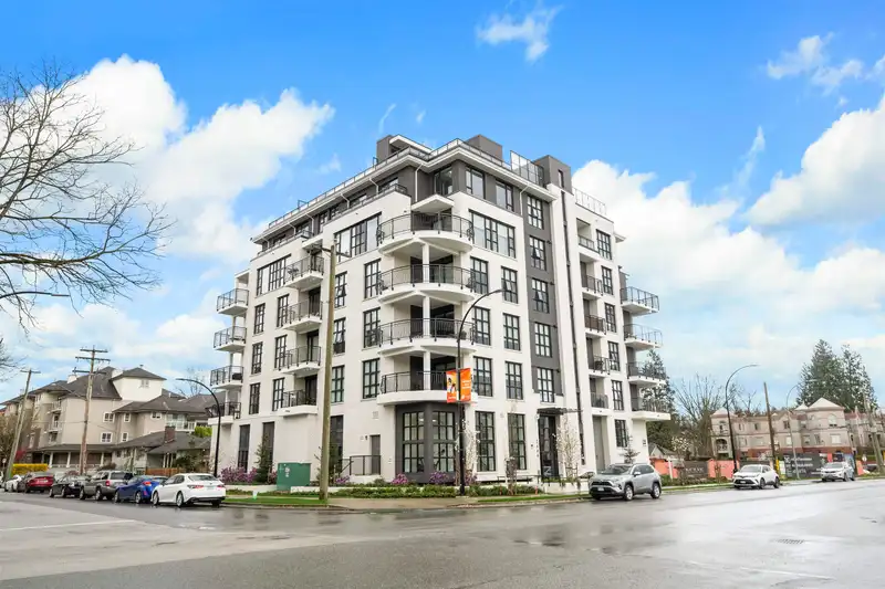 201 2446 SHAUGHNESSY STREET - photo 1 of 31