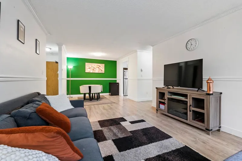 305 10644 151A STREET - photo 4 of 25