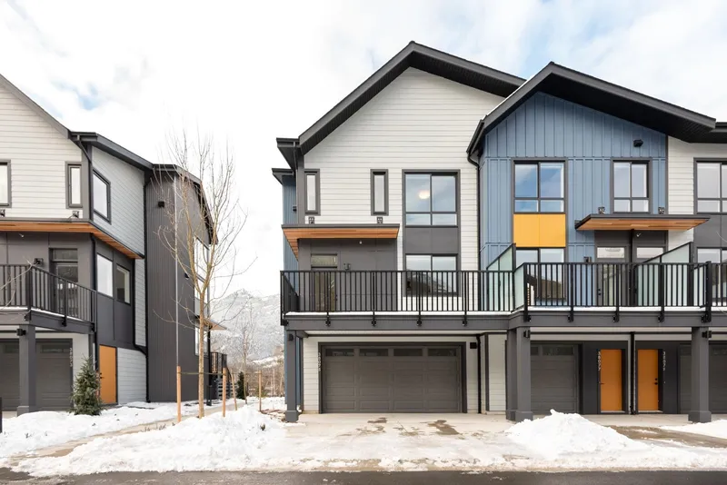 38073 HELM WAY - photo 3 of 25