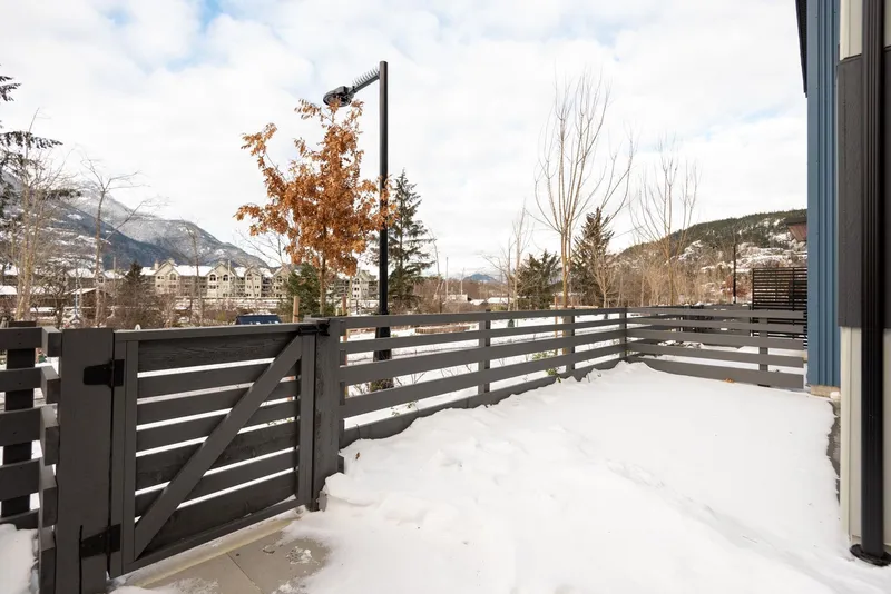 38073 HELM WAY - photo 4 of 25