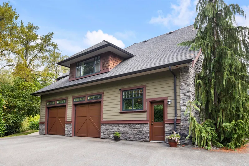 22441 79 AVENUE - photo 3 of 25