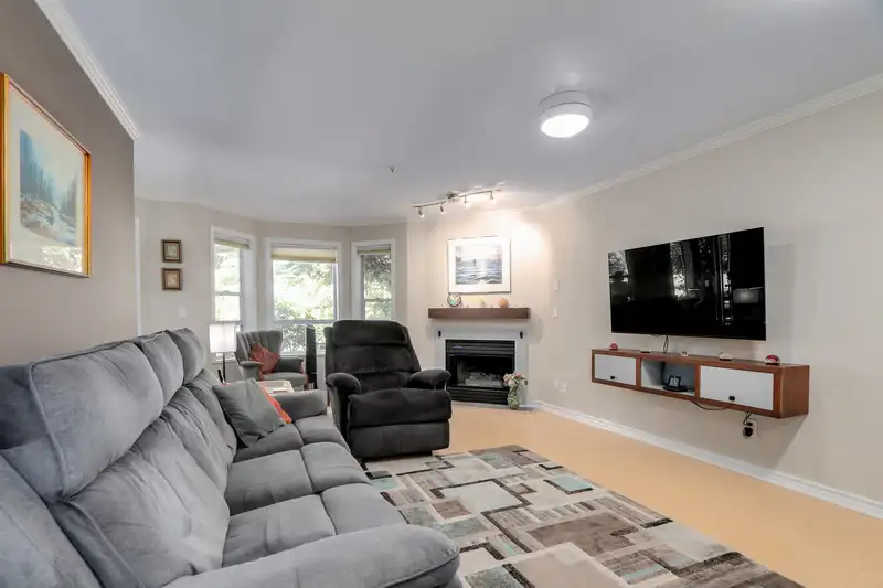 110 1150 LYNN VALLEY ROAD - photo 4 of 28