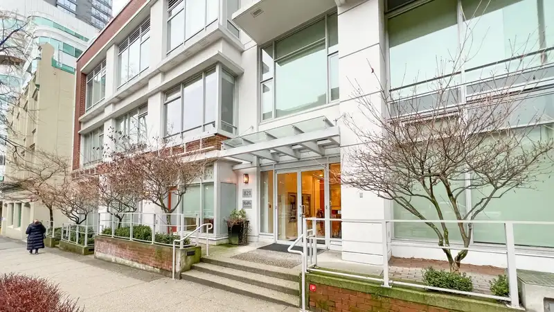 1602 821 CAMBIE STREET - photo 1 of 15